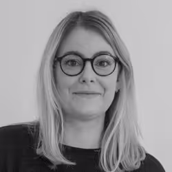 Dina Sugár